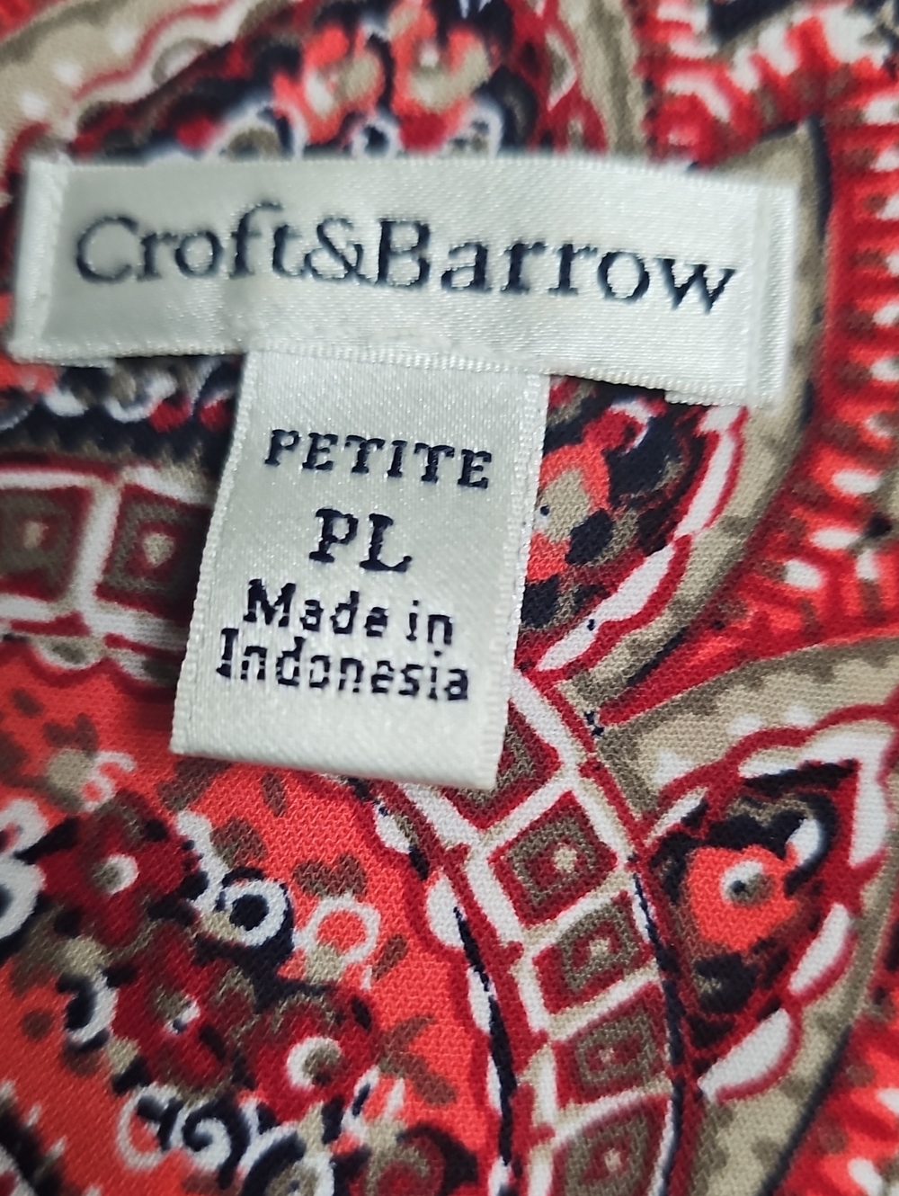 Croft & Barrow Red and Black Paisley Short-Sleeve Blouse - Picture 5 of 5